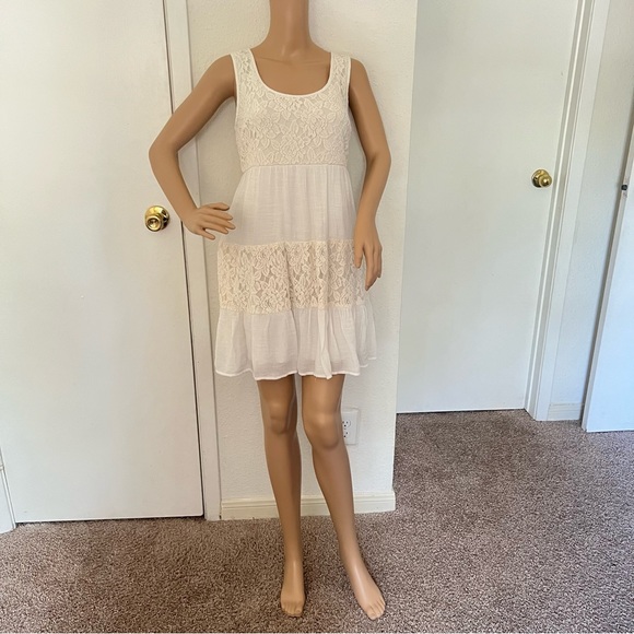 Speechless Mini Floral Lace Dress Size M - Picture 6 of 7